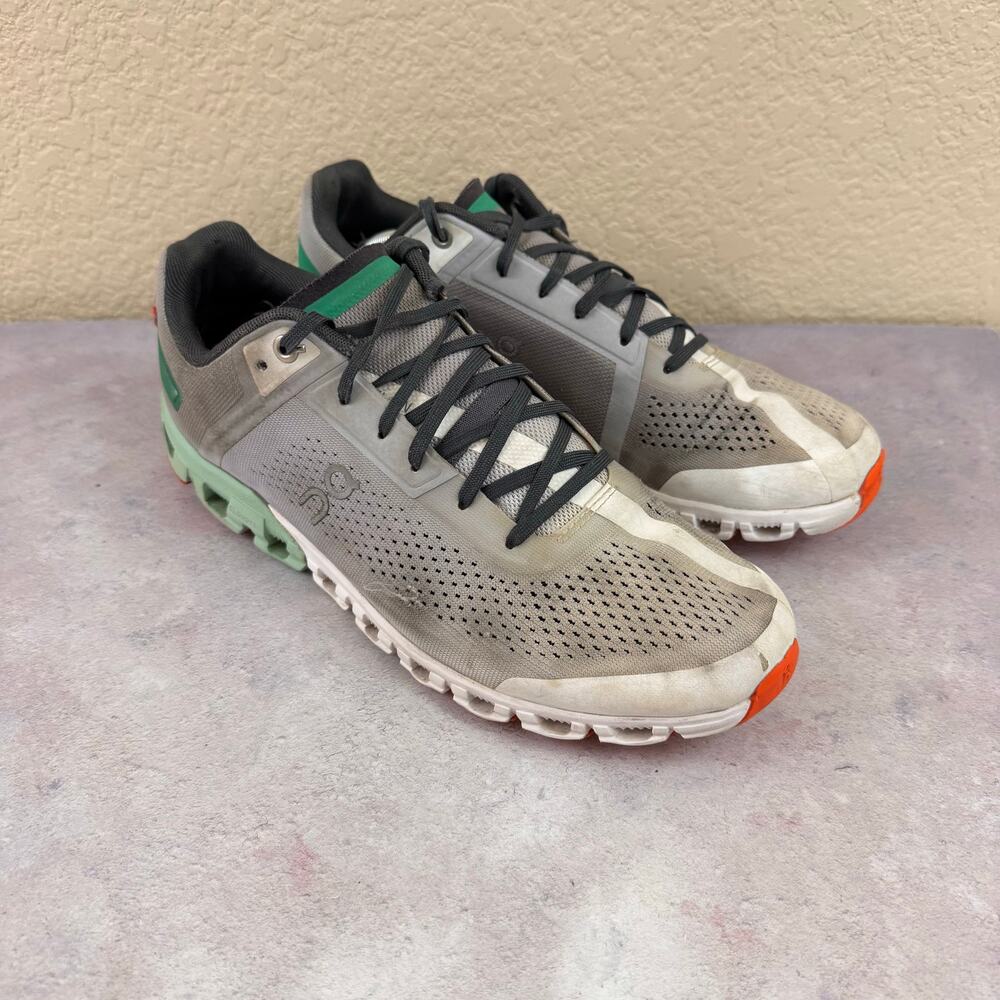 On Running Cloud Cloudflow Gray Size 9.5 Women's Shoes Sneakers